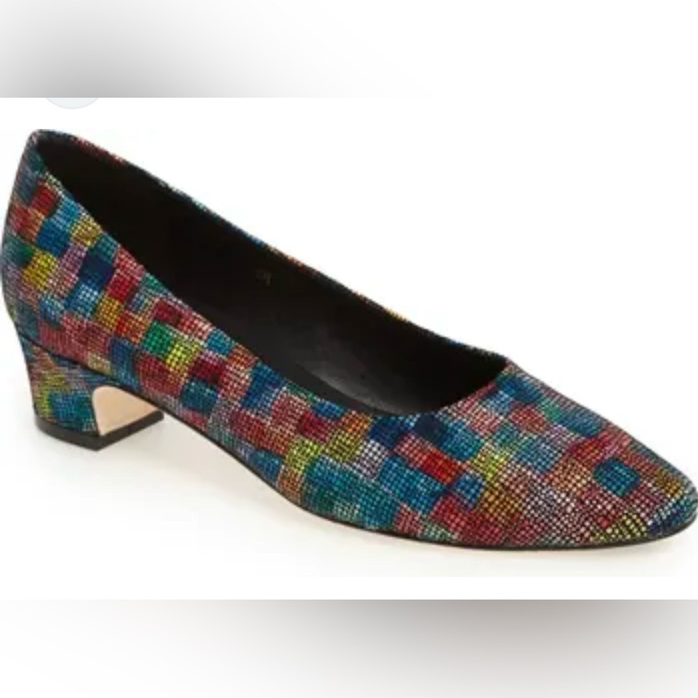 Vaneli Astyr' Almond Toe Multi Color Pump Size 7.5
